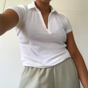 Polotröja  - Superfin polotröja i jättebra skick.🦋 Kommer från ett djur- och rökfritt hem.🐶🐱🚭 Frakt tillkommer.🚚 