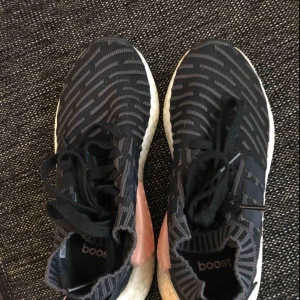  - Adidas skor säljes