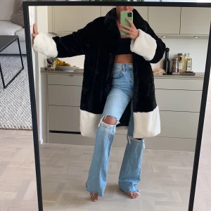 Gosigaste jackan - Oanvänd med prislapp kvar. Högsta bud: 300 plus frakt. 