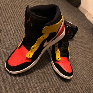 Storlek 40,5  - Säljer nu mina jorden 1 mid skick 9/10 använd ett få tal gånger tar även trades! 