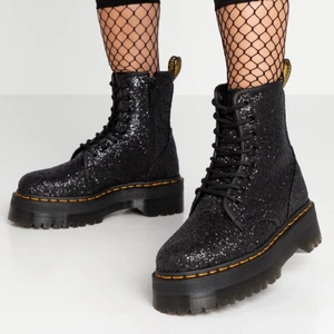 Söker Dr martens jadon glitter - Söker Dr martens jadon glitter stl 37. Hör av dig om du har! 
