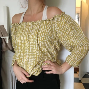 Off-Shoulder - En skönhet.