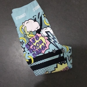 Stronger byxor✨💙 - Tycker verkligen om dem här byxorna dem är jätte sköna och sitter väldigt bra på (dem är inte sönder nånstans eller smutsiga)😍 skulle kunna tänka mig att sälja dem om jag får ett bra pris☺️💞det är storlek M på dem men skulle säga att dem passar s också✨BUDA✨