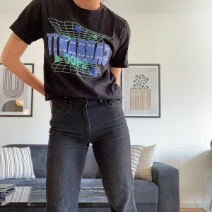 T-shirt från Carhartt - Superball t-shirt från Carhartt i fint skick! Säljer då jag inte använder den längre (köparen står för frakt)