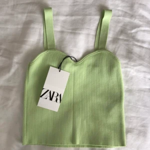 Mintgrönt zara linne - Super fint zara linne som tyvärr är för litet för mig, lapp finns ej kvar 🎀 