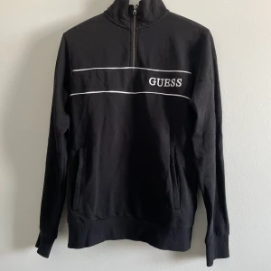 Svart guess tröja - Svart guess tröja storlek XS funkar för S också, använd fåtal gånger