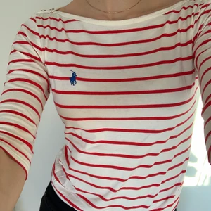 Tröja  - Trekvartsärmad tröja från U.S Polo i storlek M, fint skick sparsamt använd 🤍                                     Kolla gärna in mina andra annonser!