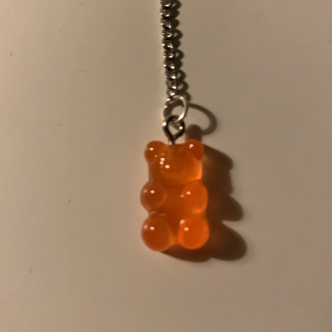 Nyckelring (orange gummibjörn)  - 90