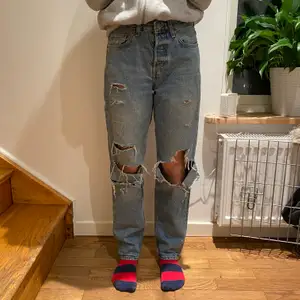 Hm boyfriends jeans storlek 24 pris 100kr (exklusive frakt) skriv om du är intresserad!!