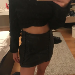  - Snygg läder kjol 