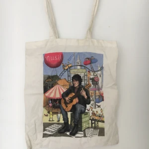  - Tygväska med Håkan Hellström. Rymlig. Köparen står för frakt💋