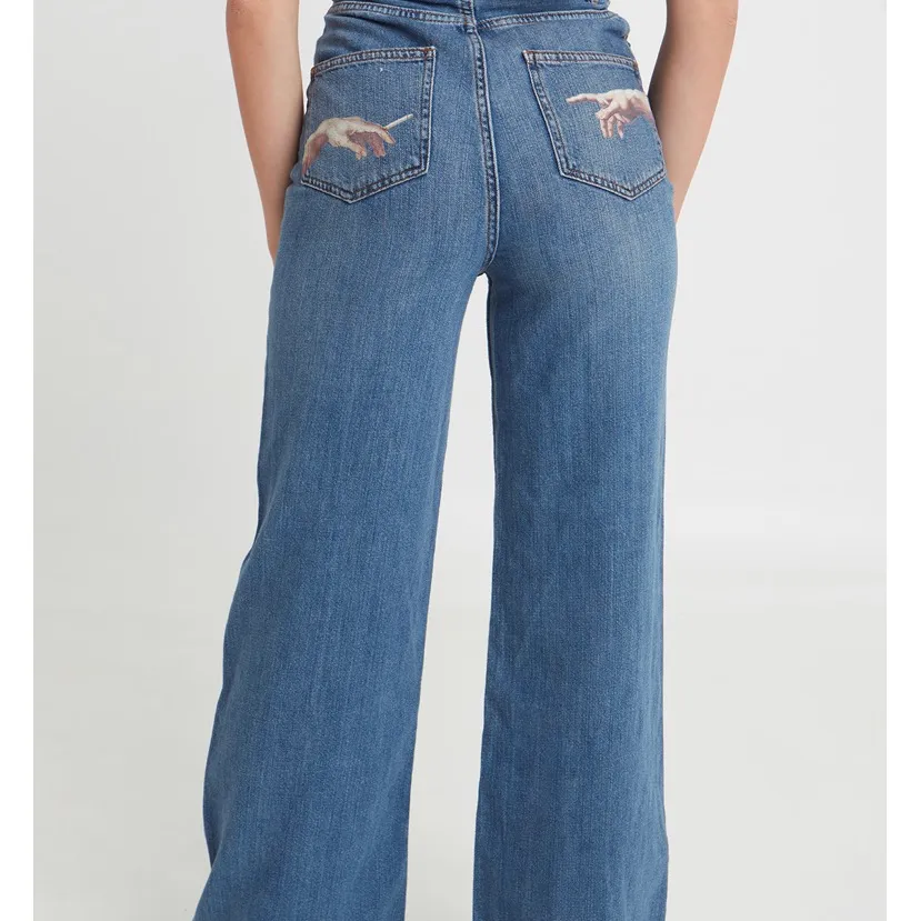 Dessa byxor är riktigt balla! Och bara använda ca 4 gånger (om inte mindre) nypris ca: 700 kr. Jeans & Byxor.