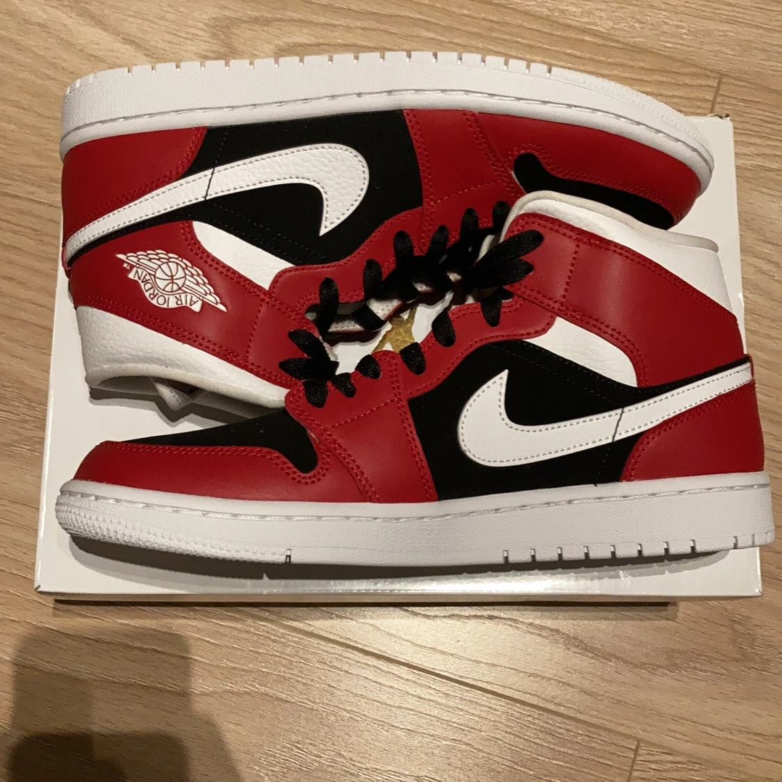 Air Jordan 1 Mid Gym red - 90