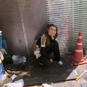 Adidas  - Säljer denna jätte fina adidas över sized tröja/ sveatshirt med dragkedja i lite old school stuk. Skulle säga att det är en L men jag har S och den sitter väldigt nice men oversized liksom! 