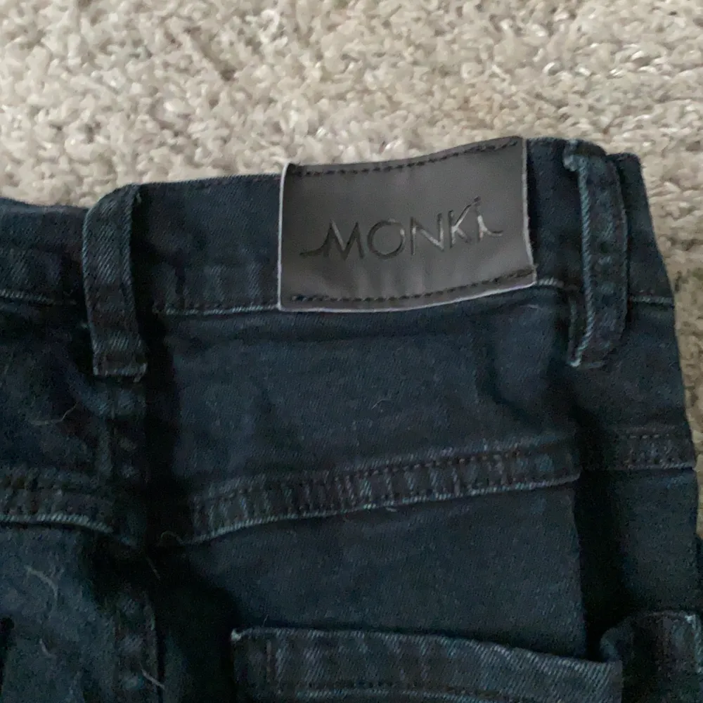 Svarta slim monki jeans i srl xs. Jeans & Byxor.