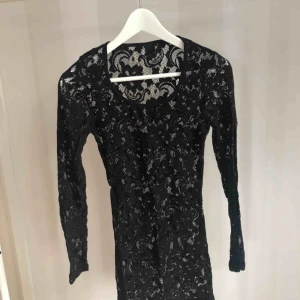  - Fin lång blus ✨ använd ett par gånger.  Köparen står för frakt📦