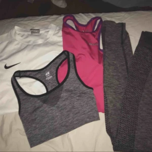  - Träningskläder Paketpris :200kr Träningsbyxor - storlek xs : 60kr Tränings bh - storlek xs: 75kr Nike T-shirt- storlek S: 50kr Soc linne - storlek 122/128 men passar xs: 30kr Nytt skick! Frakt tillkommer💫