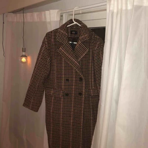  - Kappa från Only, aldrig använd (prislappen är kvar). Möts upp i Stockholm eller så står köparen för frakt! 