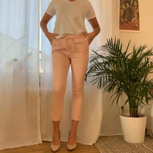  - ✨ljusrosa kostymbyxor från zara. möts i sthlm lr betalar köparen frakt ✨