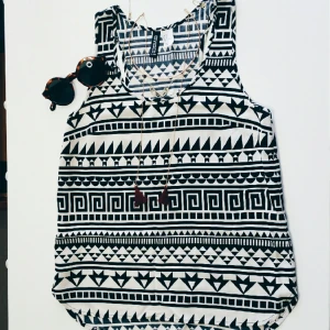  - Super mjuk top från H&M med snygg mönster! 