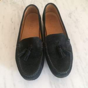 Superfina mocca loafers från Marzio, lite använda så typ som nya. Nypris 1195kr, säljer nu pga flytt o utrensning!