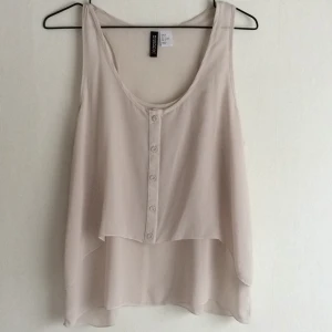  - Oanvänd från hm 
Ljus beige