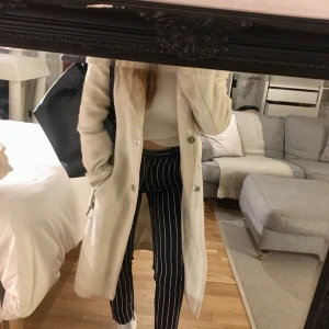 NAKD kostymbyxor  - Ascoola kostymbyxor som sitter helt perfekt!! Jag är 160 💕 Säljer för 150kr (+frakt) eller bud 