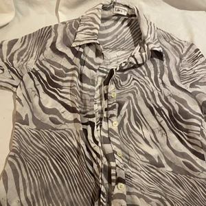 Retro skjorta  - Den är som ny 