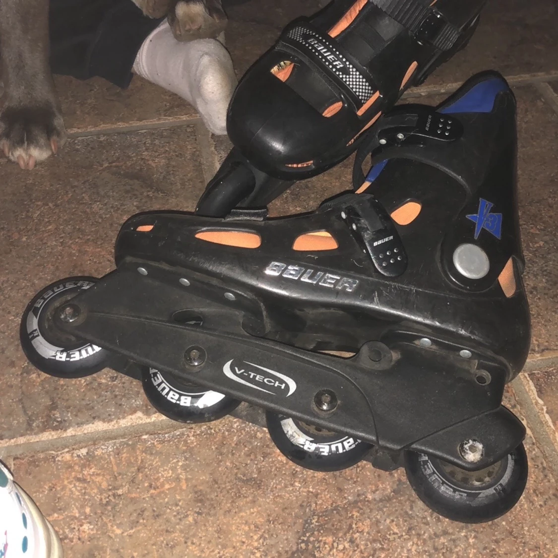 Sportskor och rollerblades 