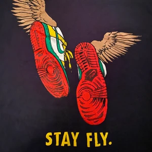 Nike  - Vintage Nike tröja från min moster när hon va liten osäker på pris men tar bud från 300