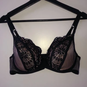 Hunkemöller bh - 80D TROR jag, ingen pushup