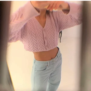 Super söt tröja från NA-KD! - Lägger ut igen på gud av oseriösa köpare. Tröjan är i mycket bra skick! 