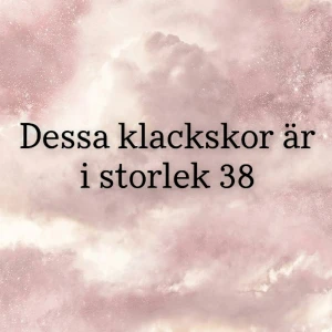 Blåa klackskor strl 38 - Blåa helt nya klackskor i storlek 38. Väldigt fina för fina tillfällen 💞