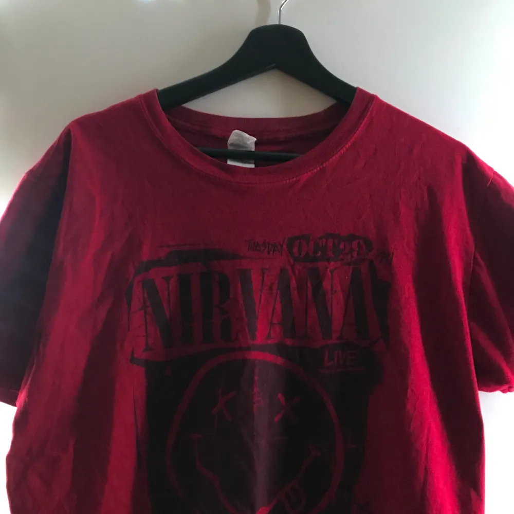 Nirvana t-shirt, vintage. Köparen står för frakt och meddela om frågor.. T-shirts.