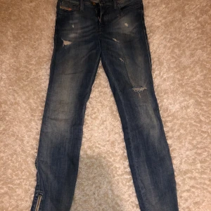 Super slim skinny jeans  - Super slim skinny jeans från Disel. Storlek 26/32. Aldrig använda. Kunden står för frakten 💗