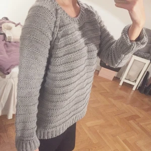  - • Tröja från BikBok
• Aldrig använd - prislapp kvar
• Storlek M 