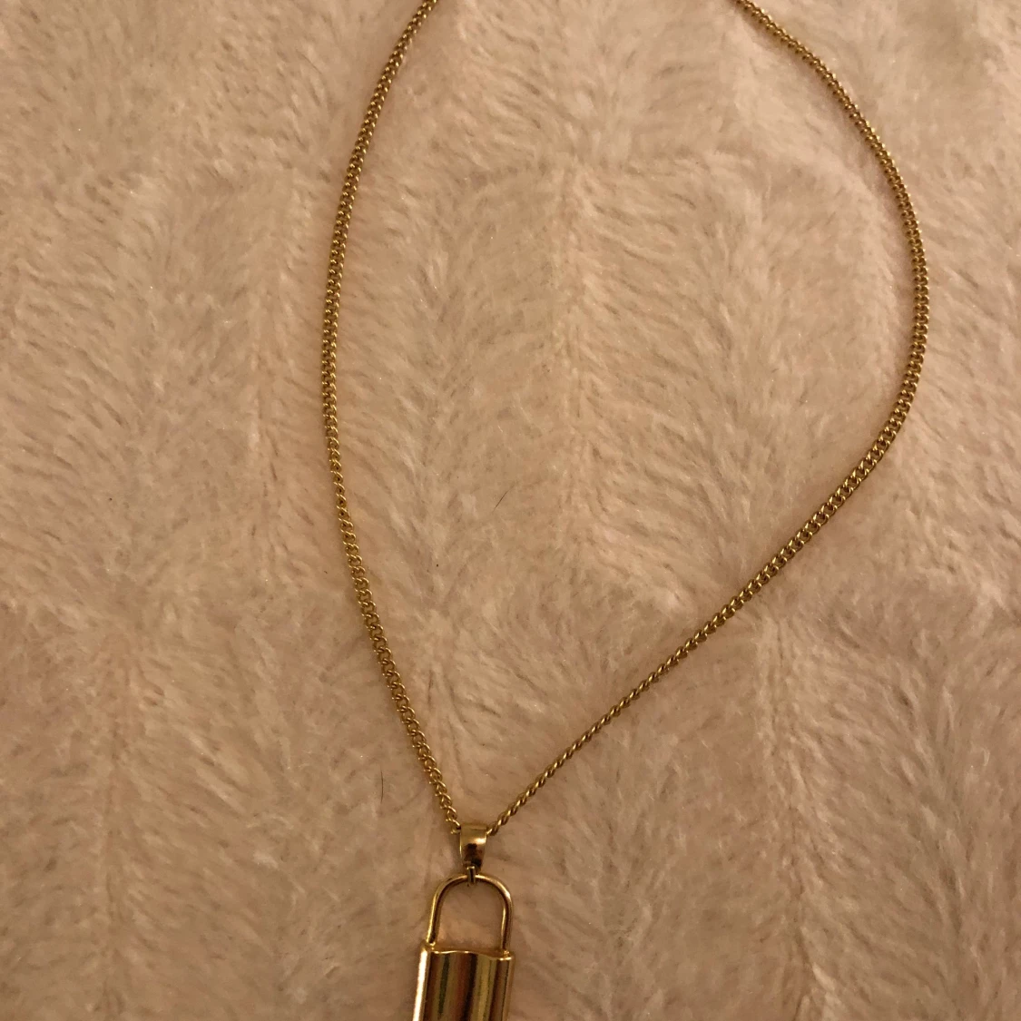 Halsband med lås - 90