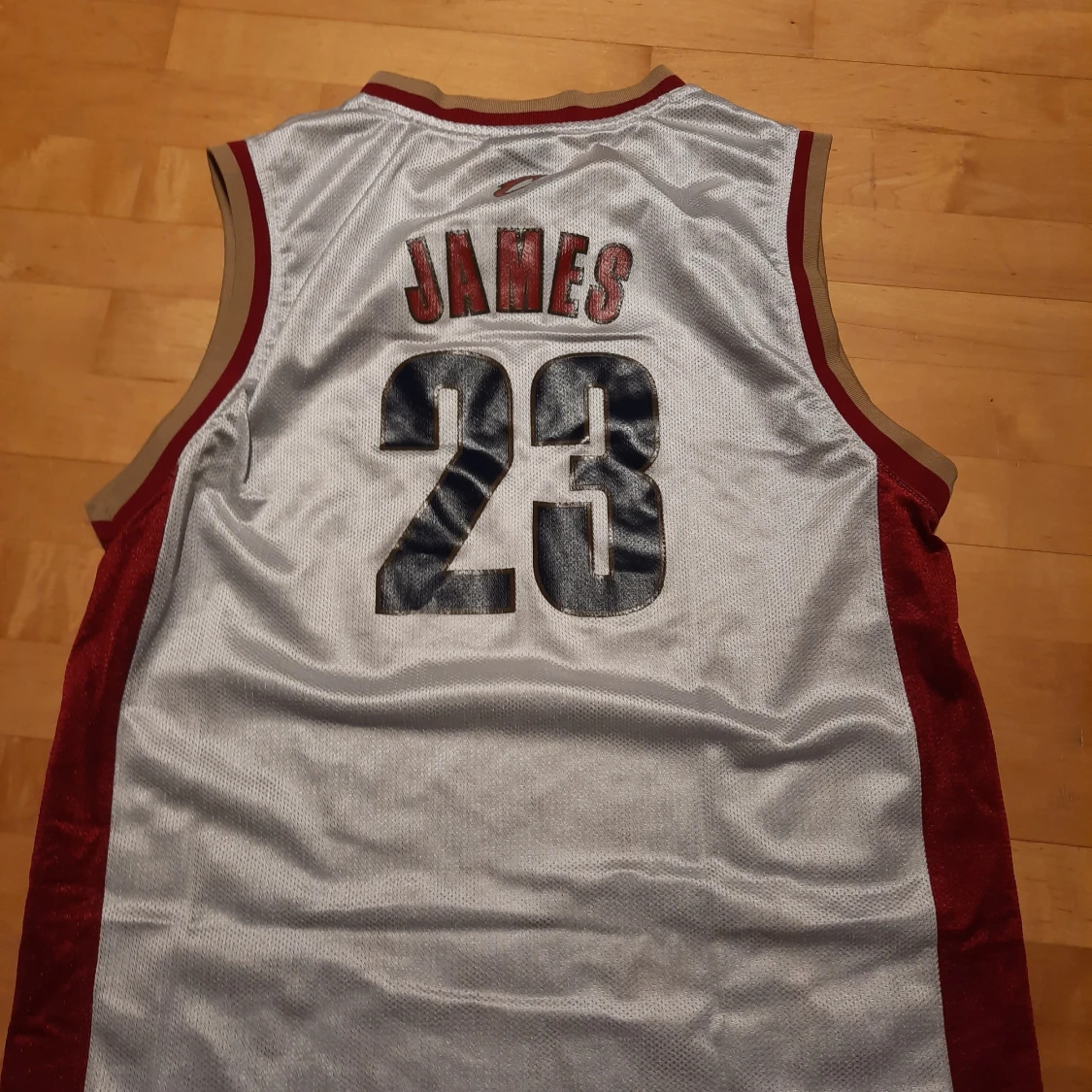 Cavs jersey - 90