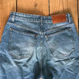 Jeans från Tiger of Sweden i storlek W30 L30. Modell dropped. Jättefina och i bra skick. Inköpta för 1300.