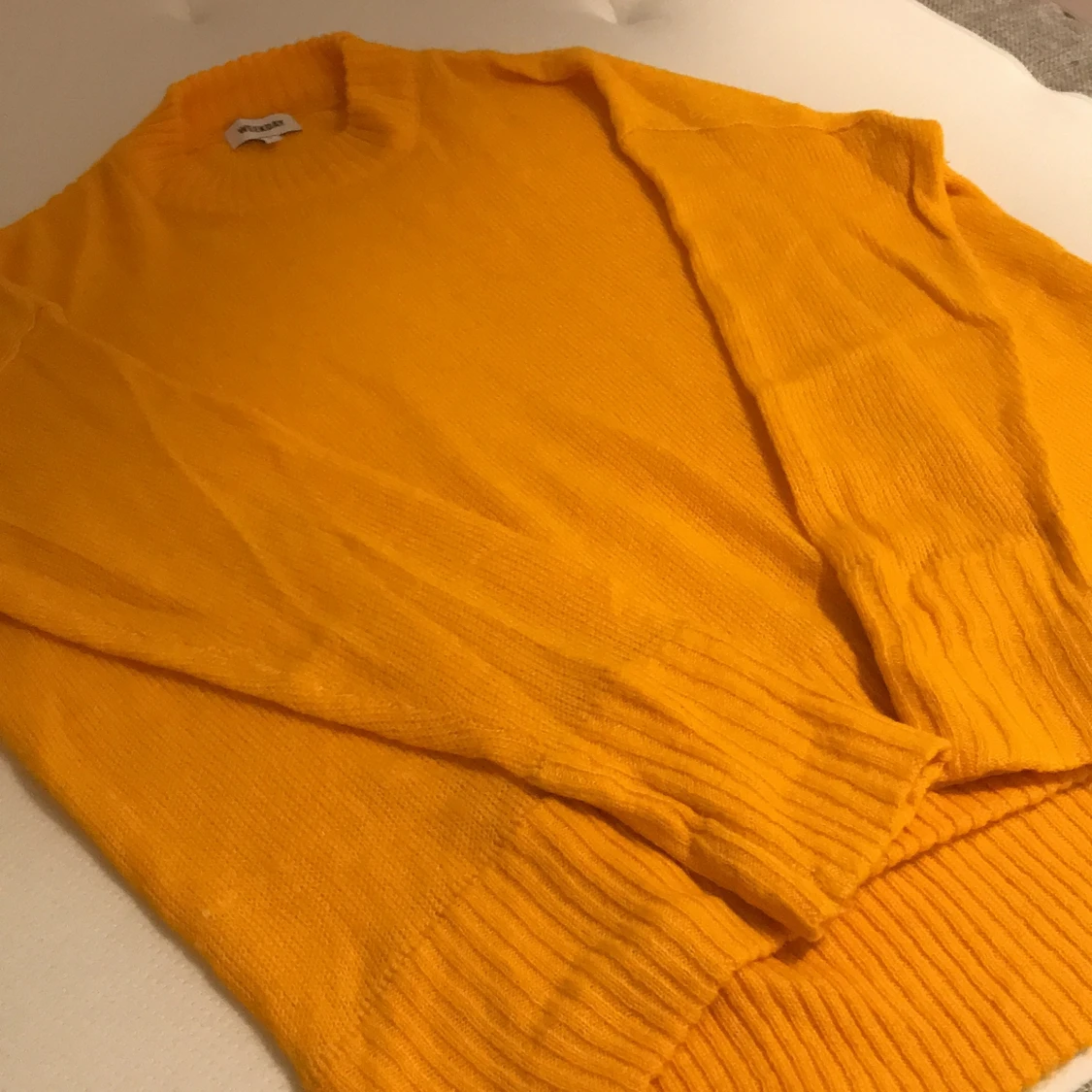 Weekday tröja  - 90