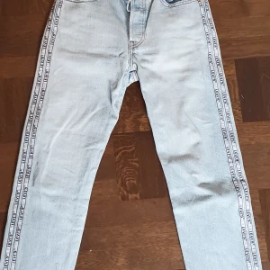 Levis 501  - Levis jeans 501 size 24/26 ,Worn twice in super good condition 🤍