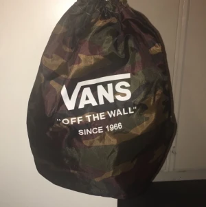 VANS gympapåse - ONESIZE VANS gympapåse. Aldrig använd. Frakt tillkommer 📦