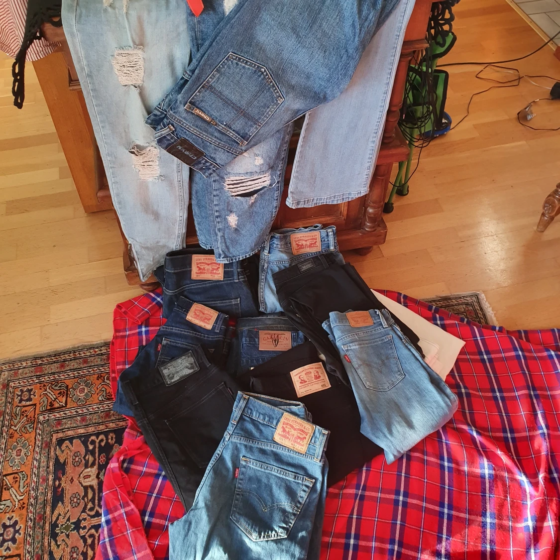 LEVI'S JEANS, OXYGEN, LEE ,AMERICAN GRANT OCH CHANVY
