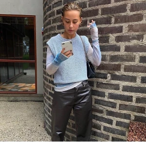 Eytys Benz shadow satin - Säljer mina superfina Eytys Shadow Satin! Grymt snyggt material i underbar färg! Budgivning till nästa fredag