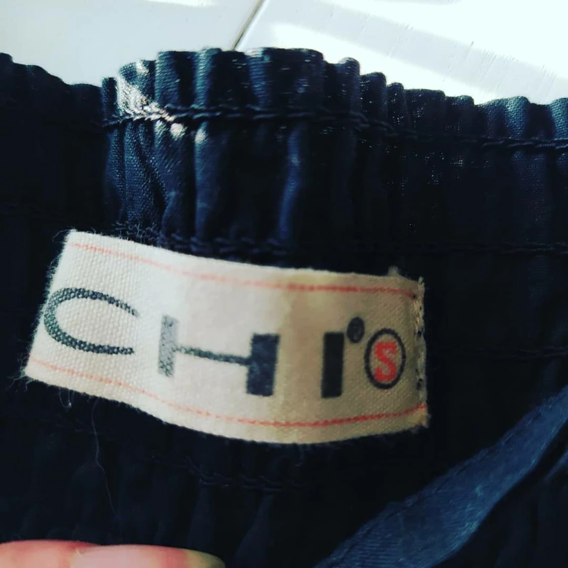 Vacker lila/svart spetsklänning strl S - 91