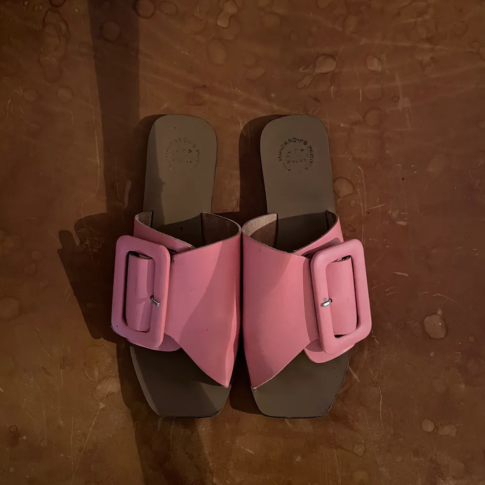 Sandaler från ATP Atelier, storlek 38. Väl använda men har mycket kvar att ge! . Skor.