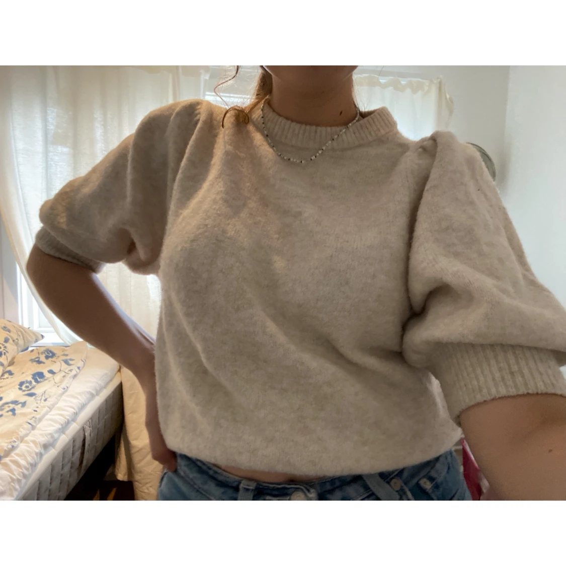 HM vit stickad tröja