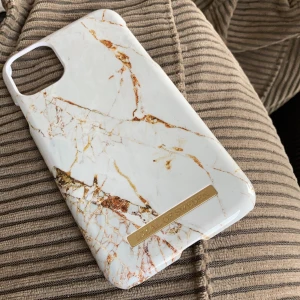 iPhone XR Skal - ideal of sweden - 65 kr helt nytt