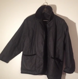 Svart jacka. Bra skick - Svart jacka. Bra skick