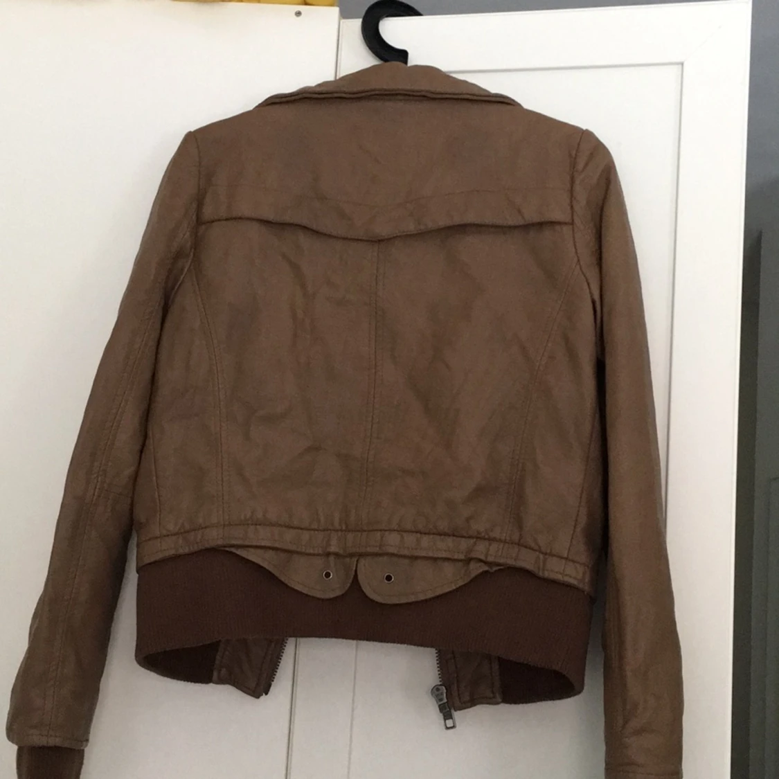 Skinnjacka (fejkläder) 🐻🌍❣️ - 91